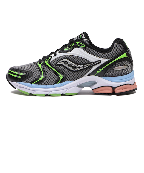 S70744-6　PROGRID TRIUMPH 4　BLK/WHT/PINK　636684-0001