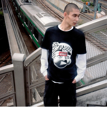 VN000NX7BLK HYOTTOKO TEE BLACK 678122-0001
