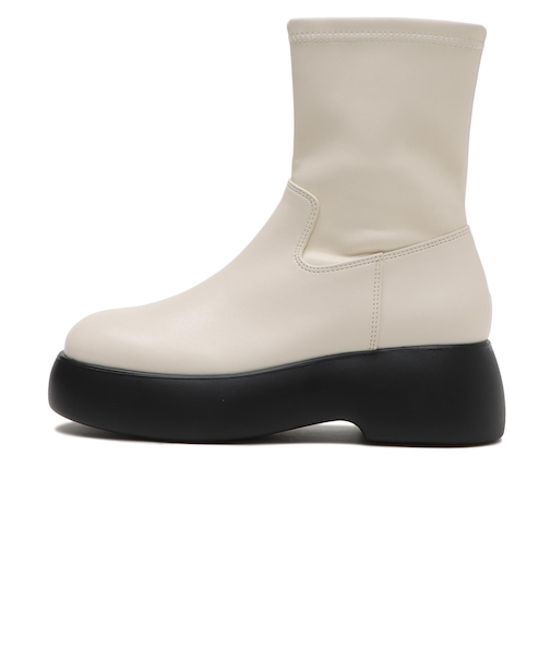 W3049　VOLUME ST SHORT 5.5　OFF WHITE　681597-0002