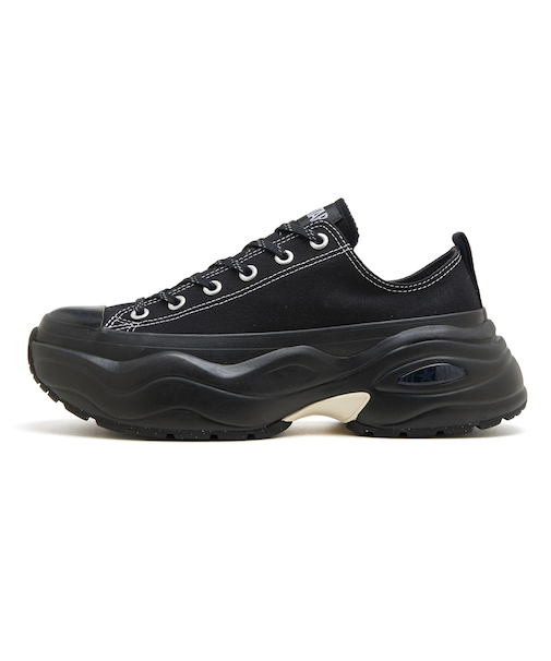 31313161　AS (R) SURGETRAINER OX　BLACK/BLACK　687761-0001