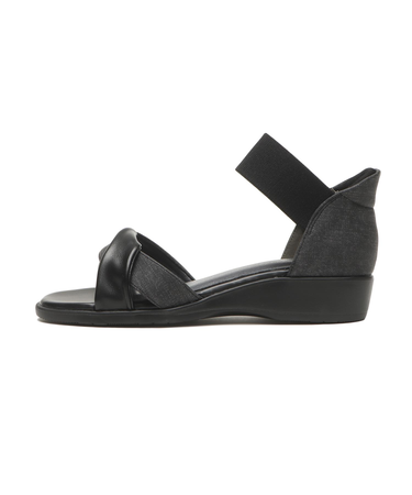 W2062　FRONT CROSS 4.0　BLACK　689399-0001