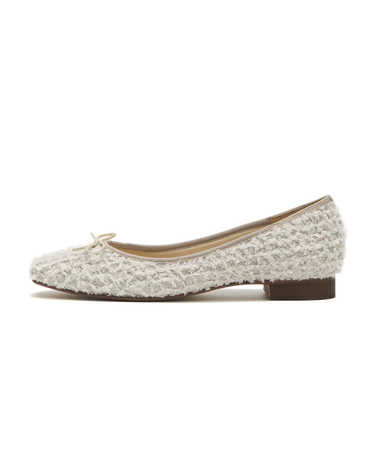 JE80256　FL SQ BALLET 1　IVORY　702821-0002