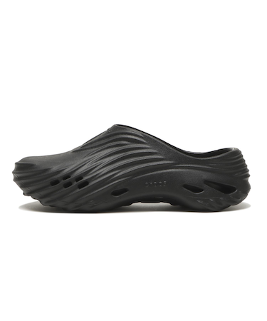 210521-060　ECHO WAVE　BLACK/BLACK　699177-0001
