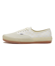 V44CF CC　AUTHENTIC　TRANSLUCENT CRM　697636-0001