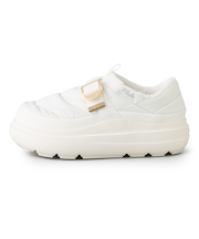 1XM02868H100　PUFFER BOLD SLIP ON v2　*White / White　702668-0001
