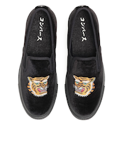 31317181　AS KUNGFU SLIP-ON　BLACK　707159-0001