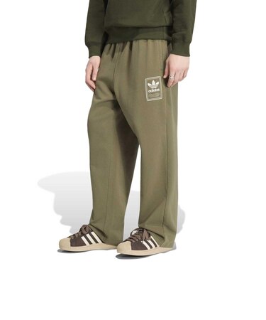 KW4392 M ELEVATED GFX SWEAT PT OLIVESTRATA 715852-0001