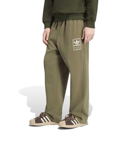 KW4392 M ELEVATED GFX SWEAT PT OLIVESTRATA 715852-0001