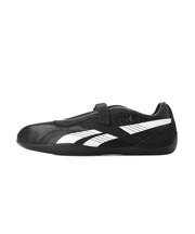 100261002　ULTRA LO MARY JANE　BLACK/WHITE　719334-0001