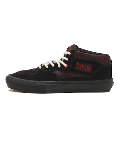 VN0A5FCDY25　SKATE HALF CAB　SAW RED/BLACK　713962-0001
