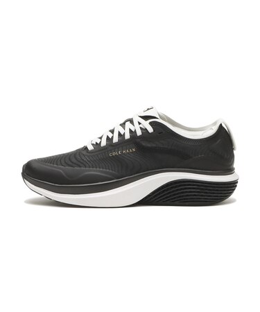 W37709　W OG EVERARC SKYWEAVE RUNNERS　BLACK / WHITE　720521-0001