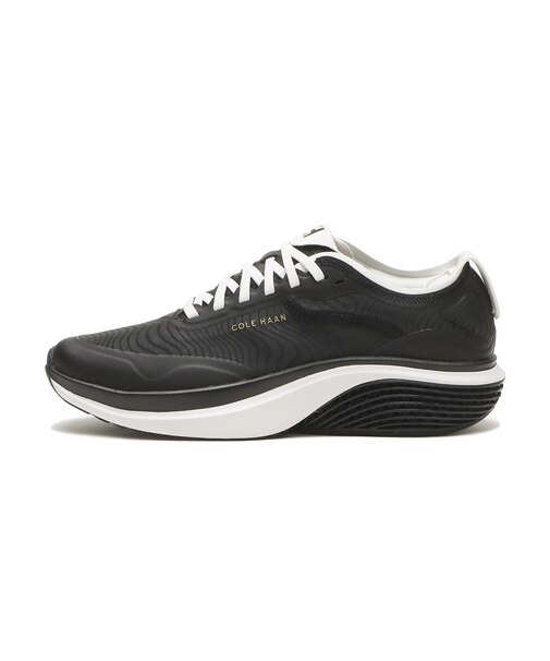 W37709　W OG EVERARC SKYWEAVE RUNNERS　BLACK / WHITE　720521-0001