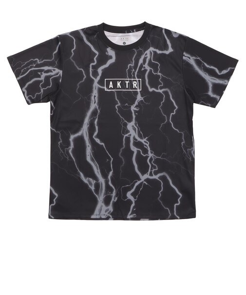 226-015005 THUNDERBOLT AKTR LOGO SP TEE BLACK 715179-0001