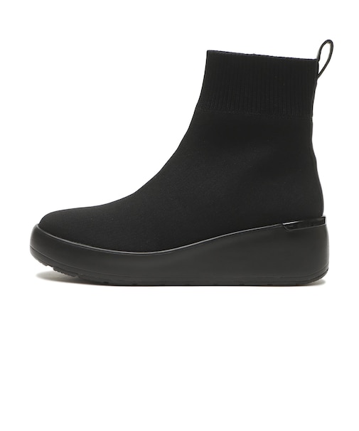 HW00141 EC　SANDY 5　ALL BLACK　718308-0001