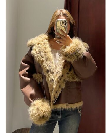 【SNSでバズり中】リバーシブルフェイクファーブルゾン