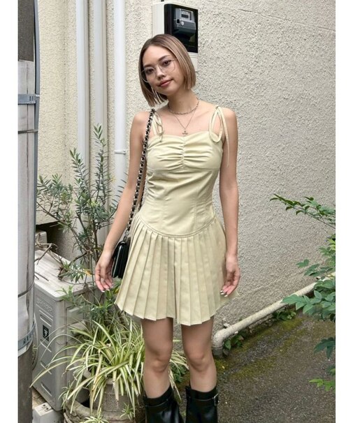 ショルダーリボンプリーツミニワンピース