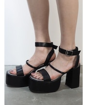 チャンキーヒールサンダル