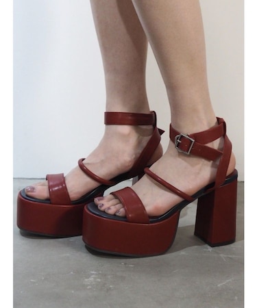 チャンキーヒールサンダル