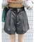 フェイクレザーショートパンツ