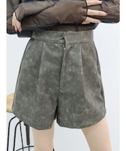 フェイクレザーショートパンツ