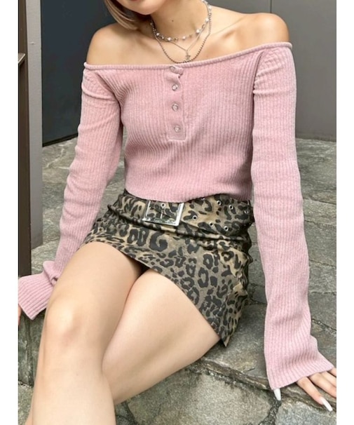 モールオフショルニットトップス