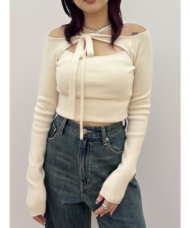 カットアウトニットトップス