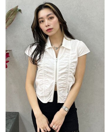 フロントジップシャーリングクロップドシャツ