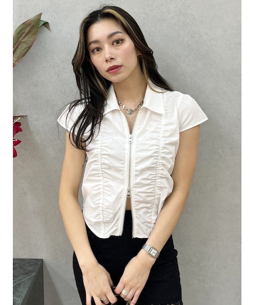 フロントジップシャーリングクロップドシャツ