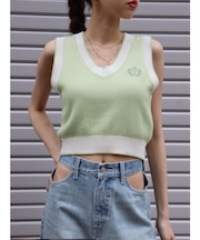 エンブレムクロップドニットベスト