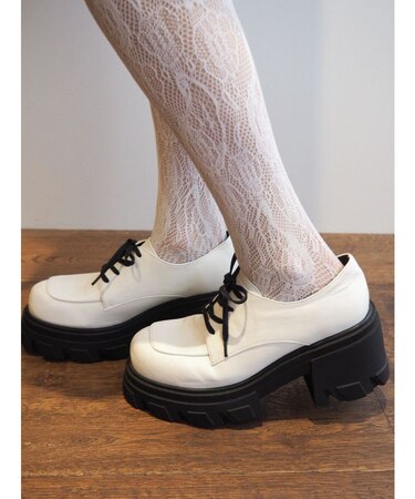 レースアッププラットフォームシューズ