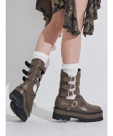 バックルモチーフショートブーツ