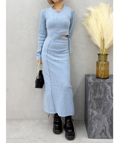 カッティングロングニットワンピース