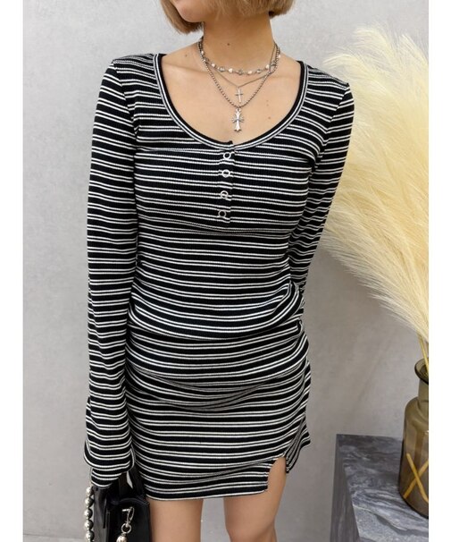 ヘンリーネックカットミニワンピース