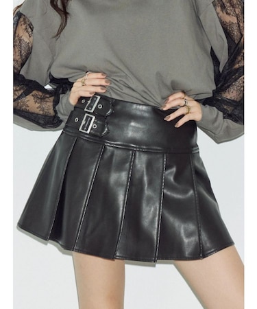 ヴィンテージライクフェイクレザープリーツミニスカート【セットアップ着用可能】