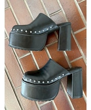 スタッズチャンキーヒールサボ