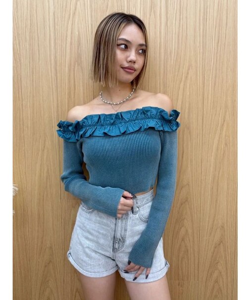 フリルピグメントニットトップス