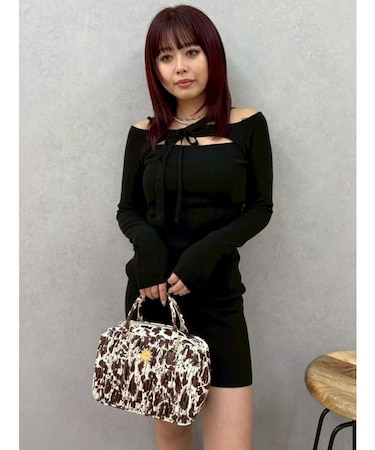 カットアウトニットミニワンピース