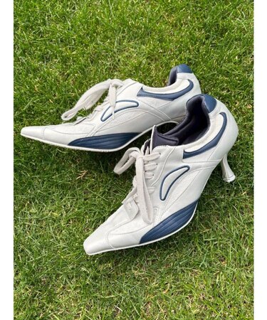 ポインテッドスニーカーヒール