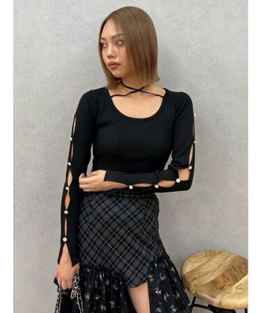 アームビジューニットトップス