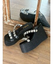 ビジュープラットフォームサンダル