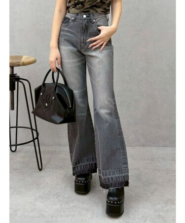 スリムフレアデニムパンツ