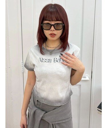 MOON BABE ロゴクロップドTシャツ