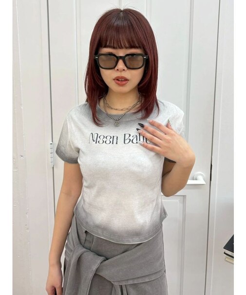 MOON BABE ロゴクロップドTシャツ