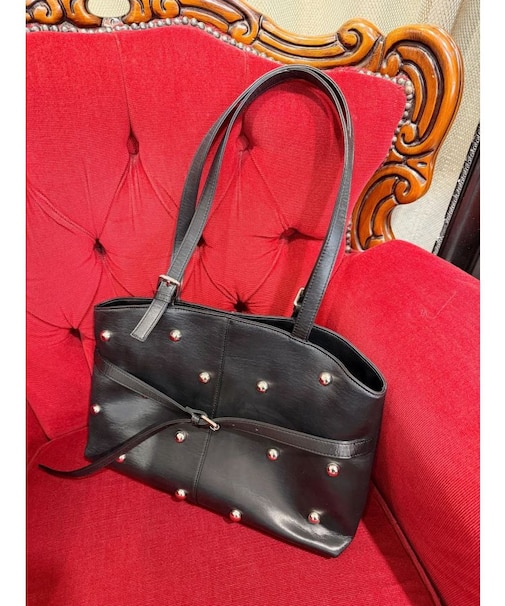 スタッズモチーフBIGショルダーBAG
