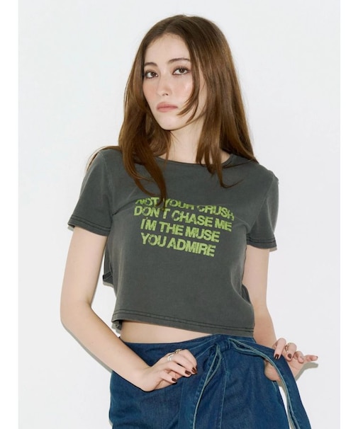 バックオープンクロップドＴシャツ