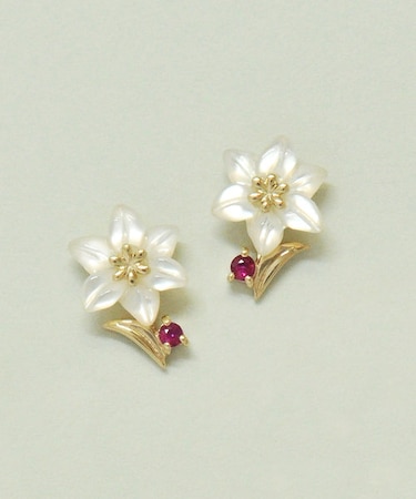 [ 誕生花ジュエリー] ７月ユリピアス( YG) 
