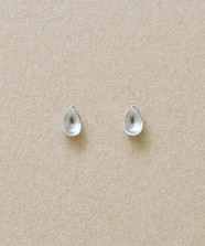 WEB限定商品】[ セカンドピアス] K18ミルキークォーツカボションピアス 