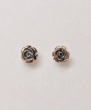 カービングバラ ブラックシェル セラミックポストピアス