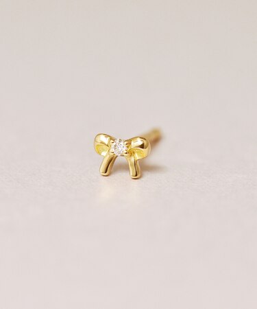 【 Solo Pierce】[ セカンドピアス] K18リボン ダイヤモンドハーフピアス