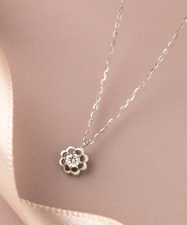 K10 ダイヤモンドネックレス フリルスワール( WG)